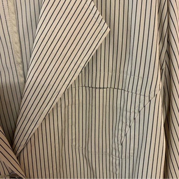 Large or 16 18 stripped Chico’s blazer jacket. Buttons. - Picture 5 of 10